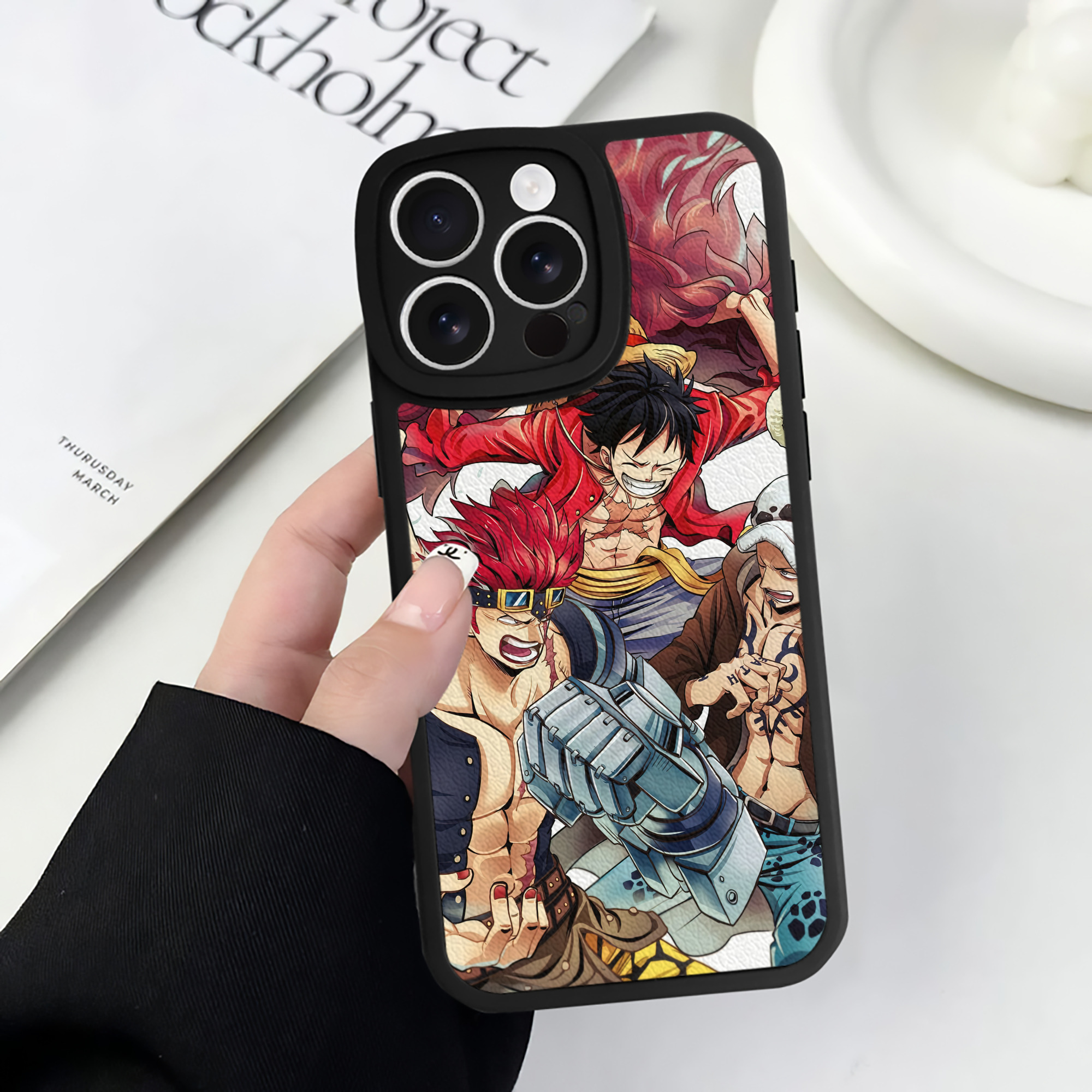 （画像用） ワンピース ONE PIECE 【iPhone 16シリーズ対応】シリコンスマホケース（レザー調） 材質：シリコン